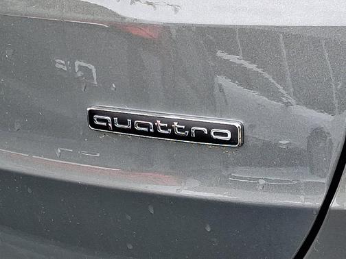 2024 Audi Q3 45 S line Premium