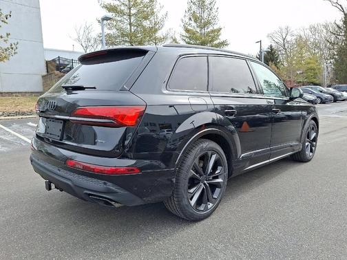 2026 Audi Q7 55 Premium