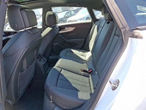 2025 Audi A5 Sportback S line Premium