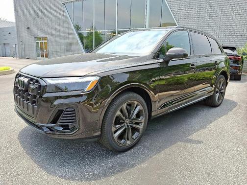 2025 Audi Q7 55 Premium Plus