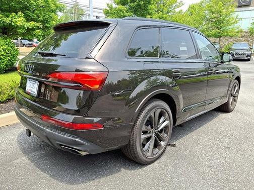 2025 Audi Q7 55 Premium Plus