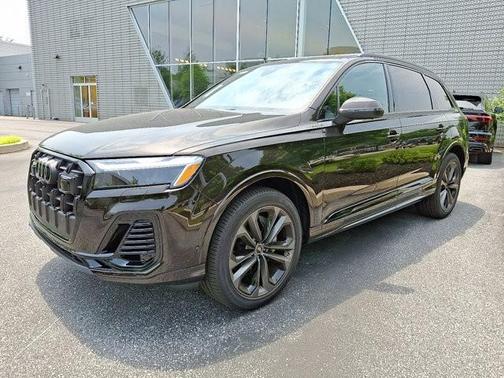 2025 Audi Q7 55 Premium Plus