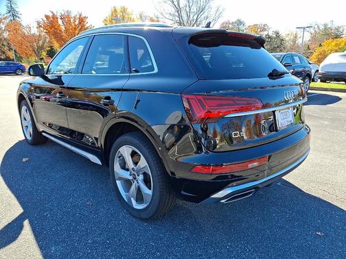 2025 Audi Q5 45 S line quattro Premium