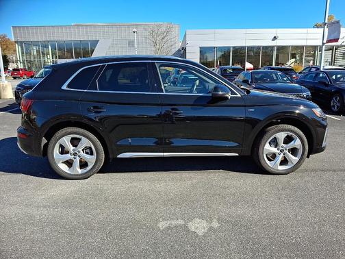 2025 Audi Q5 45 S line quattro Premium