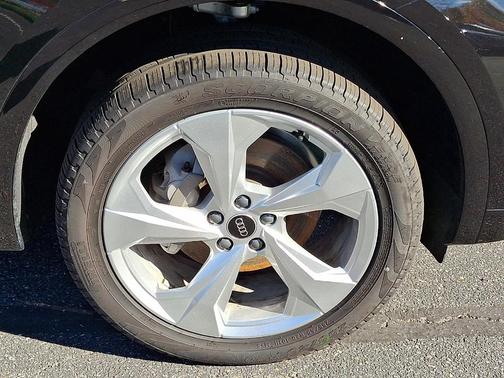 2025 Audi Q5 45 S line quattro Premium