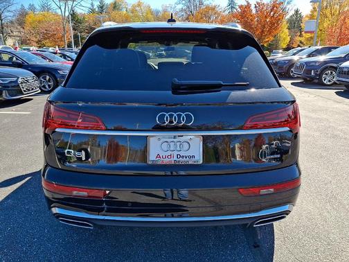 2025 Audi Q5 45 S line quattro Premium