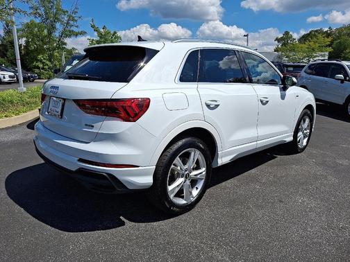 2024 Audi Q3 45 S line Premium