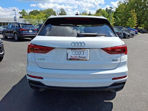 2024 Audi Q3 45 S line Premium
