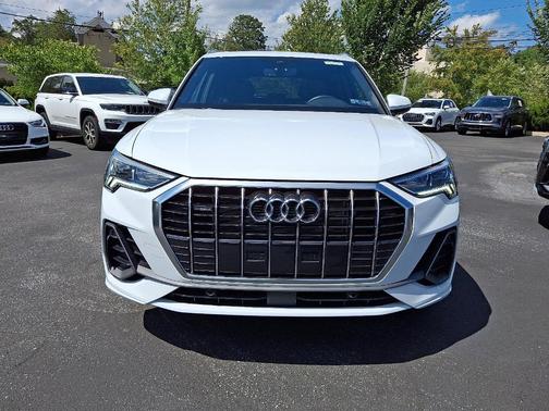 2024 Audi Q3 45 S line Premium