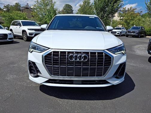 2024 Audi Q3 45 S line Premium