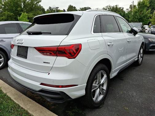 2024 Audi Q3 45 S line Premium