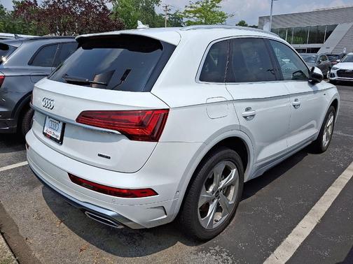 2023 Audi Q5 45 S line Prestige
