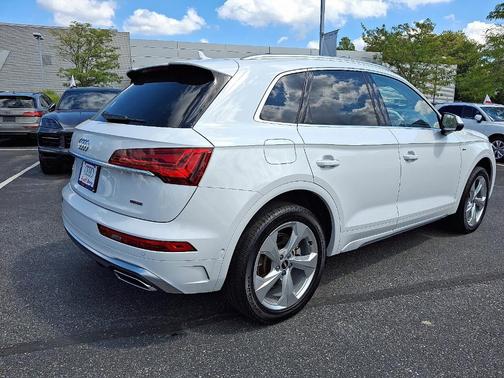 2023 Audi Q5 45 S line Prestige