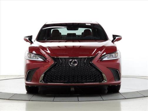 2025 Lexus ES 300h F SPORT Handling