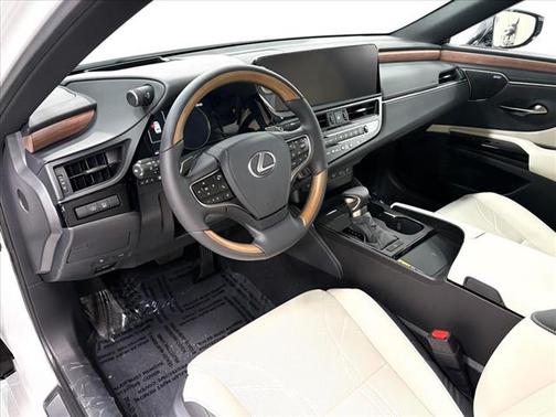 2025 Lexus ES 350 Luxury