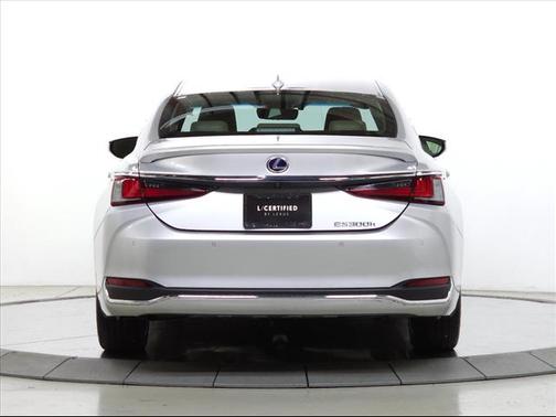 2021 Lexus ES 300h Base