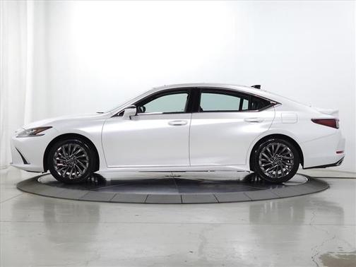 2024 Lexus ES 350 Ultra Luxury