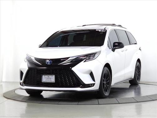 2024 Toyota Sienna XSE 7 Passenger