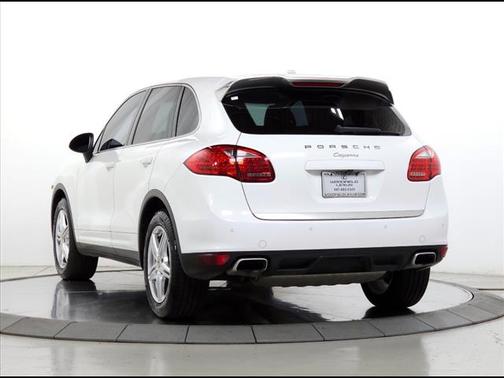 2014 Porsche Cayenne Platinum Edition