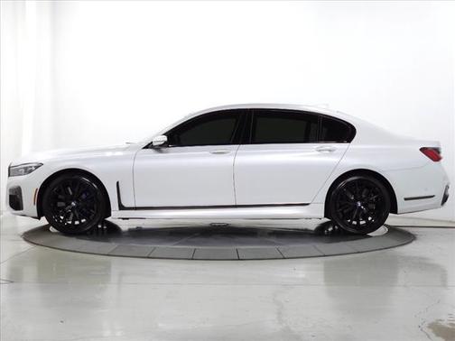 2022 BMW 750 i xDrive