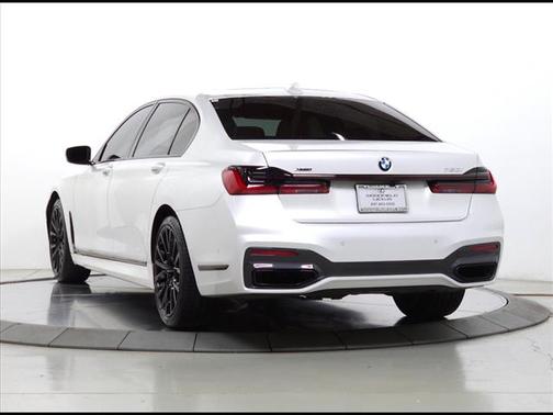 2022 BMW 750 i xDrive