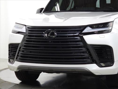 Eminent White Pearl 2023 Lexus LX 600 Luxury