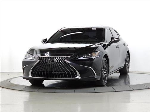 2024 Lexus ES 300h F SPORT Design