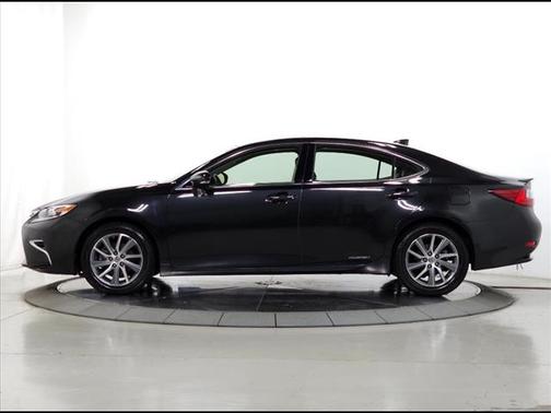 2016 Lexus ES 300h Base