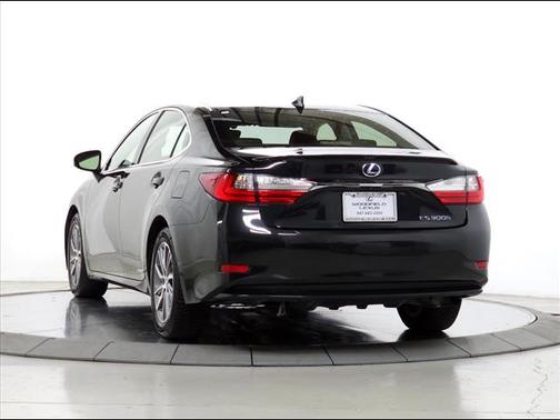 2016 Lexus ES 300h Base