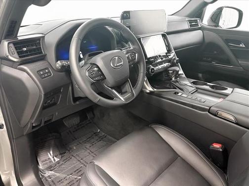 2025 Lexus LX 600 Premium