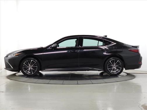 2022 Lexus ES 350 Base