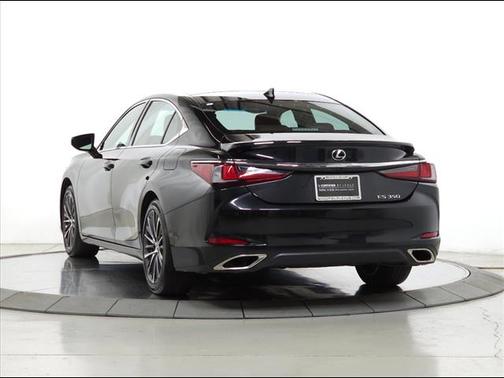 2022 Lexus ES 350 Base