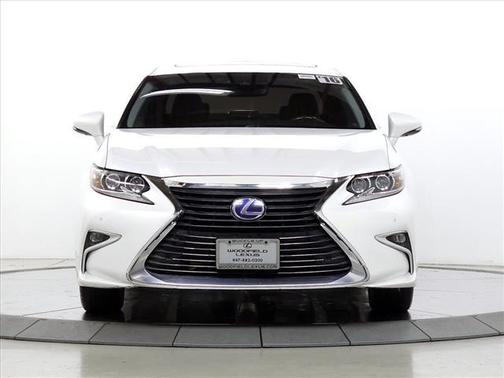 2016 Lexus ES 300h Base