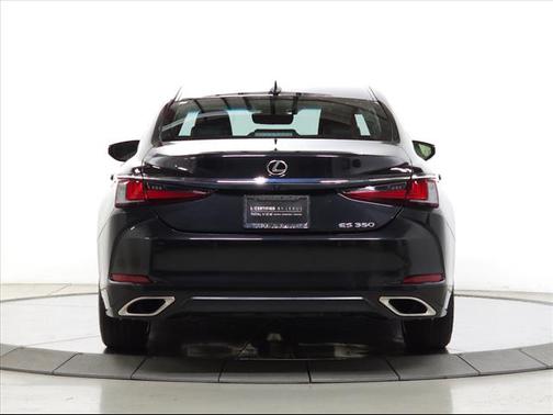 2022 Lexus ES 350 Base