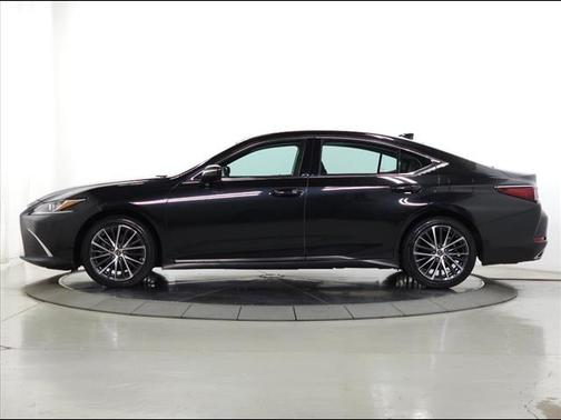 2022 Lexus ES 350 Base