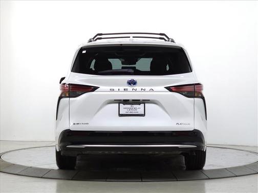 2025 Toyota Sienna Platinum