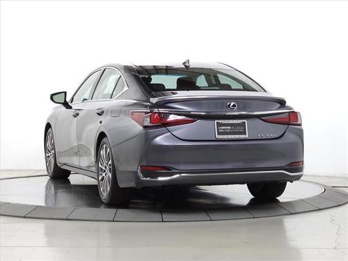 2020 Lexus ES 300h Base
