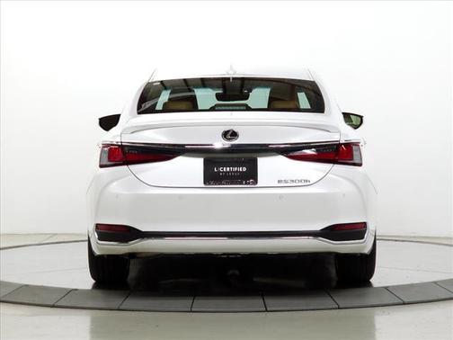 2023 Lexus ES 300h Premium