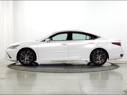 2023 Lexus ES 300h Premium