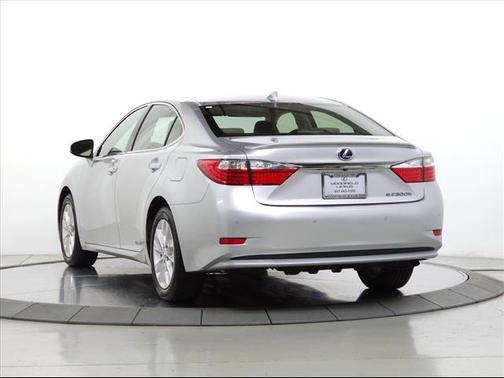 2015 Lexus ES 300h Base