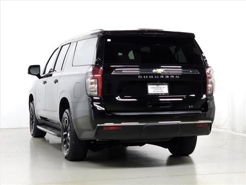 2022 Chevrolet Suburban LT