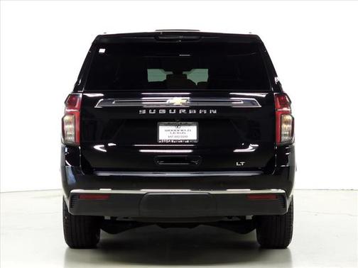 2022 Chevrolet Suburban LT