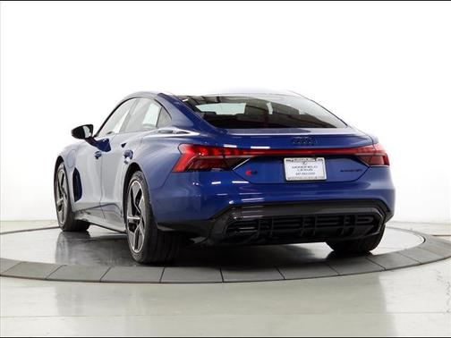 2024 Audi RS e-tron GT quattro