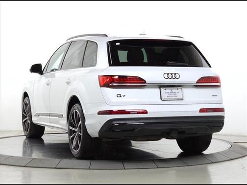 2021 Audi Q7 55 Premium Plus