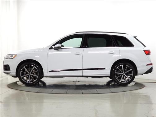 2021 Audi Q7 55 Premium Plus