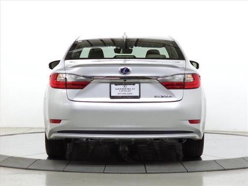 2016 Lexus ES 300h Base