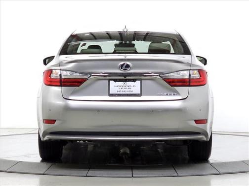 2016 Lexus ES 300h Base