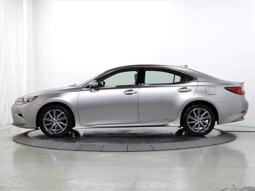 2016 Lexus ES 300h Base