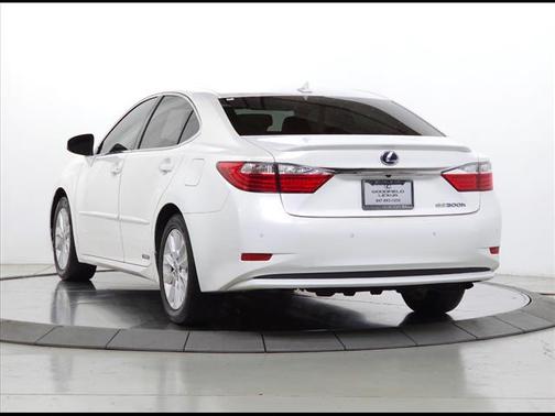 2013 Lexus ES 300h Base