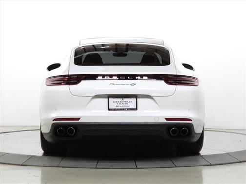 2018 Porsche Panamera 4S